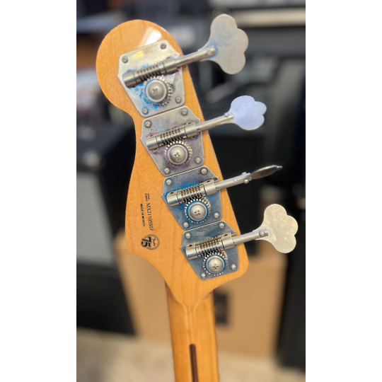 FENDER PRECISON VINTERA '50 MEX FIESTA RED