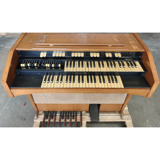 ORGANO HAMMOND L122