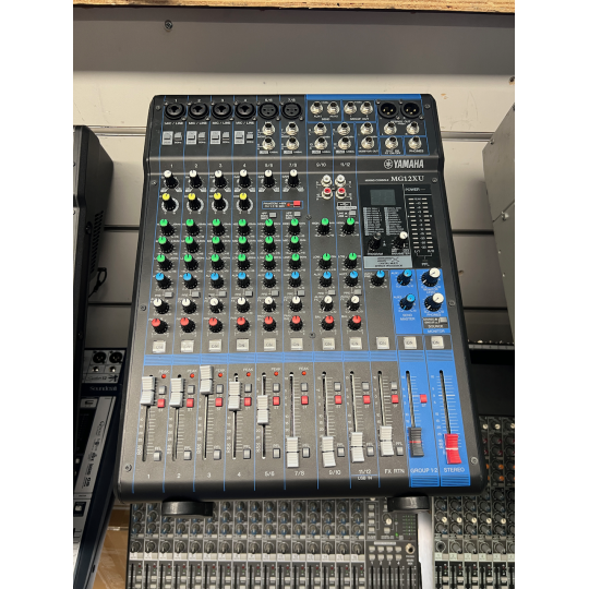 MIXER YAMAHA MG 12 XU                