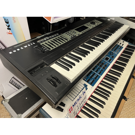 PIANO EL. KURZWEIL K 2600