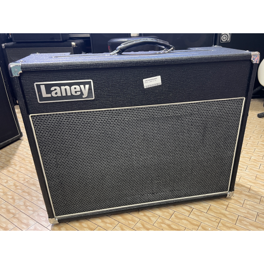 LANEY VC 30 2x12 made in UK