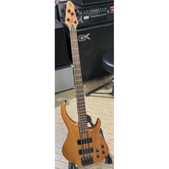 BASSO EL. PEAVEY 4 CORDE  GRIND BXP