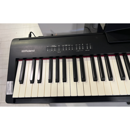 ROLAND FP 30 CON MOBILE 