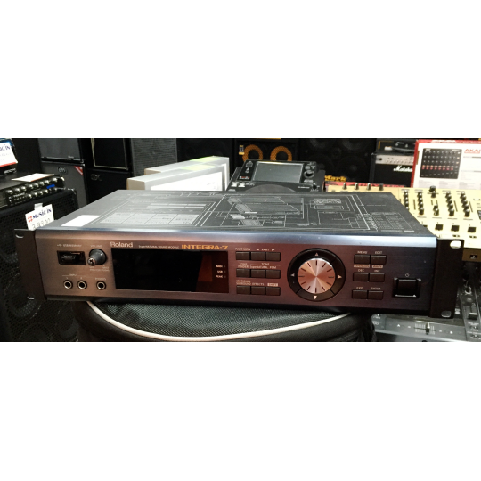 EXPANDER ROLAND INTEGRA 7              
