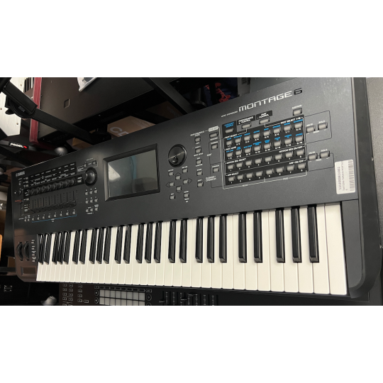 YAMAHA MONTAGE 6 