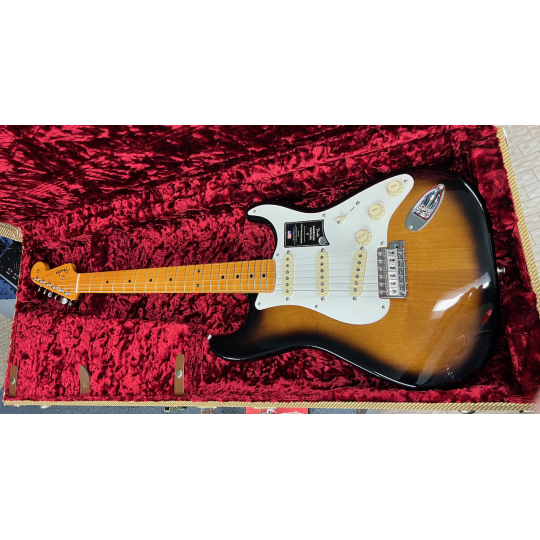FENDER STRAT AMERICAN  VINTAGE  II V2216805 2TS