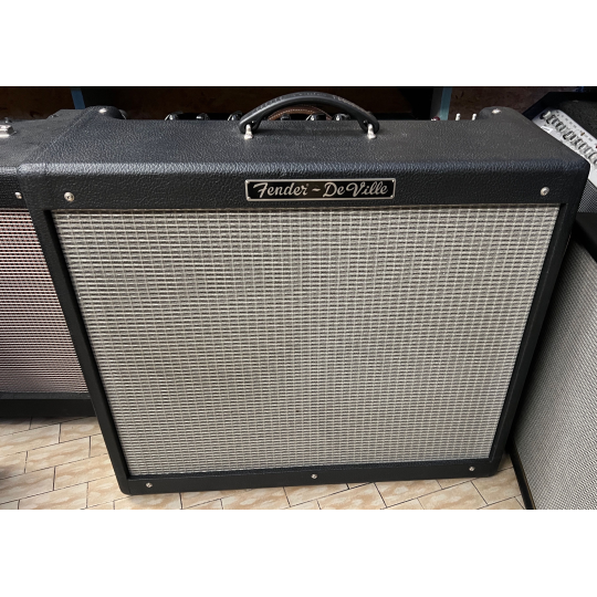 FENDER HOT ROD DEVILLE 212