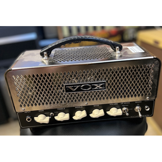 TESTATA VOX NIGHT TRAIN 15 W